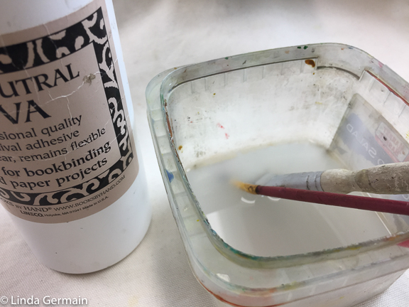 How to Choose the Right Glue Brush for Bookbinding & Why